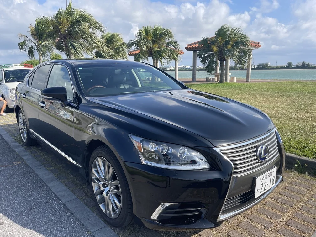 LEXUS